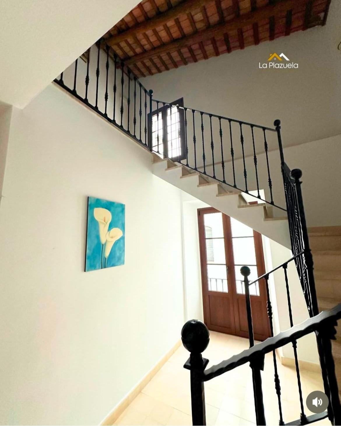 Casa Rural La Plazuela Country house *
